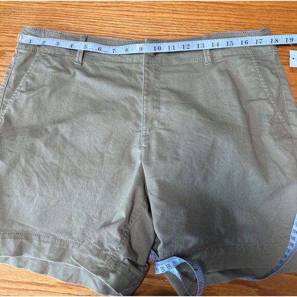 Loft Womens Washed Twill Shorts 6" Inseam Size 12P Olive Green - Picture 9 of 10